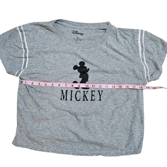 Disney Women’s XL Gray Cropped Mickey Mouse Graphic Raglan Tee Shirt Preppy Fun - Picture 5 of 6